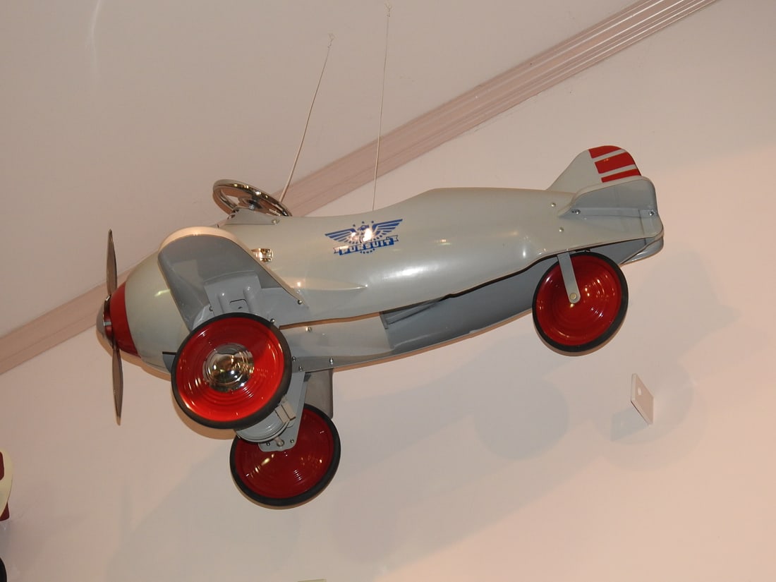 Restored 1930s Murray Pursuit Pedal Plane (1 of 4)