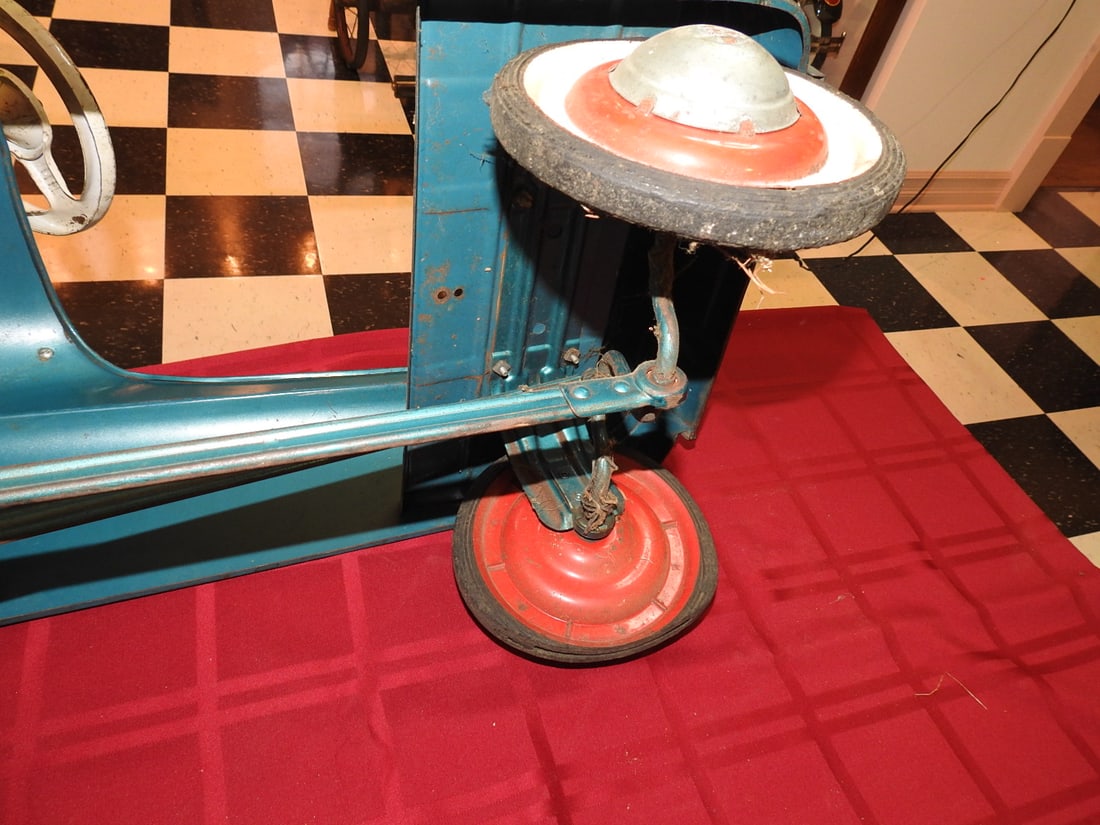 1950 Murray Comet Torpedo Happi-Time Pedal Car - 12