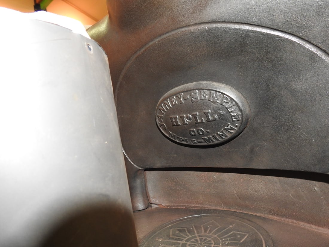 Janney-Semple-Hill Co. The Winner No. 16 Parlor Stove - 13
