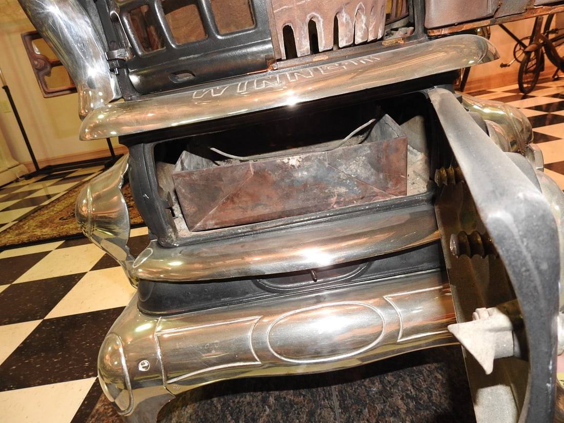 Janney-Semple-Hill Co. The Winner No. 16 Parlor Stove - 8