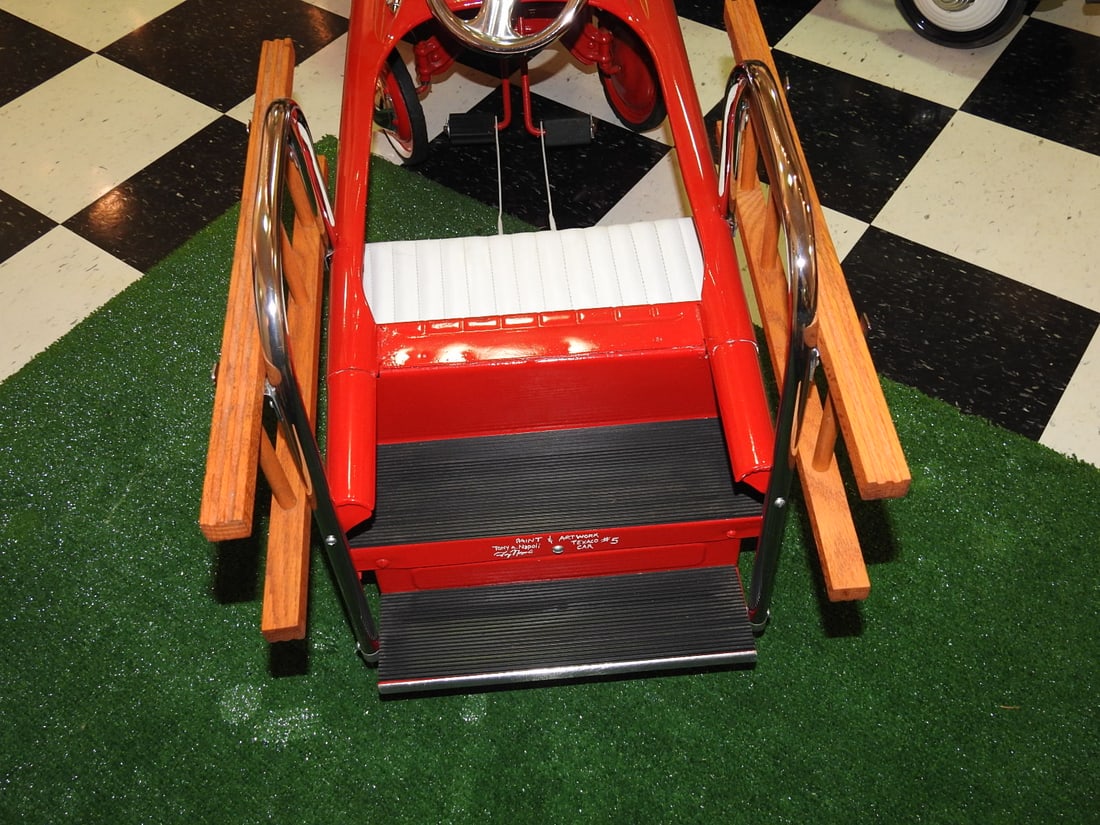 Texaco Fire Chief Pedal Car - 4