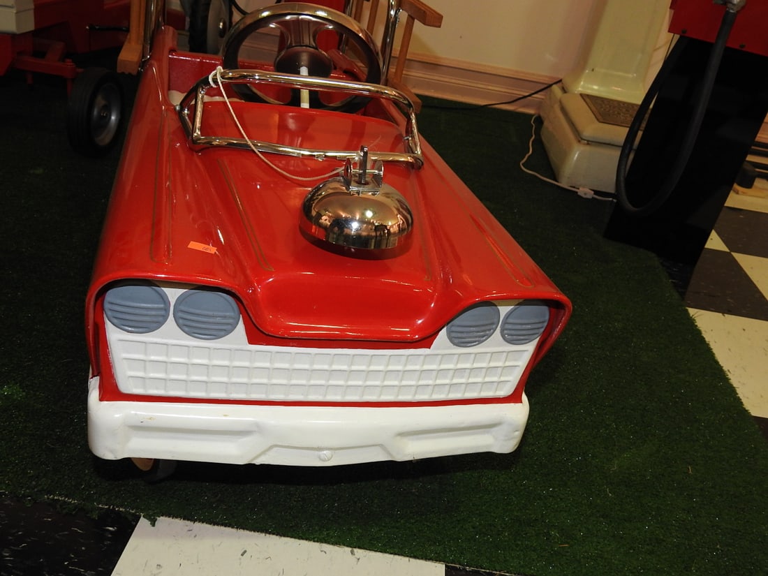 Texaco Fire Chief Pedal Car - 7
