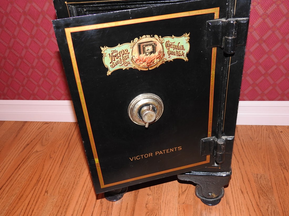 Victor Safe and Lock Co. Black Safe - 6