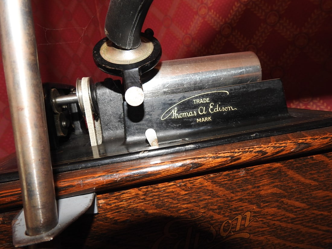 Edison Standard Cylinder Phonograph with Horn - 3