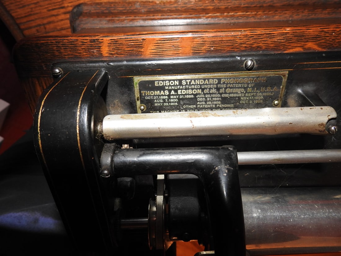 Edison Standard Cylinder Phonograph with Horn - 4