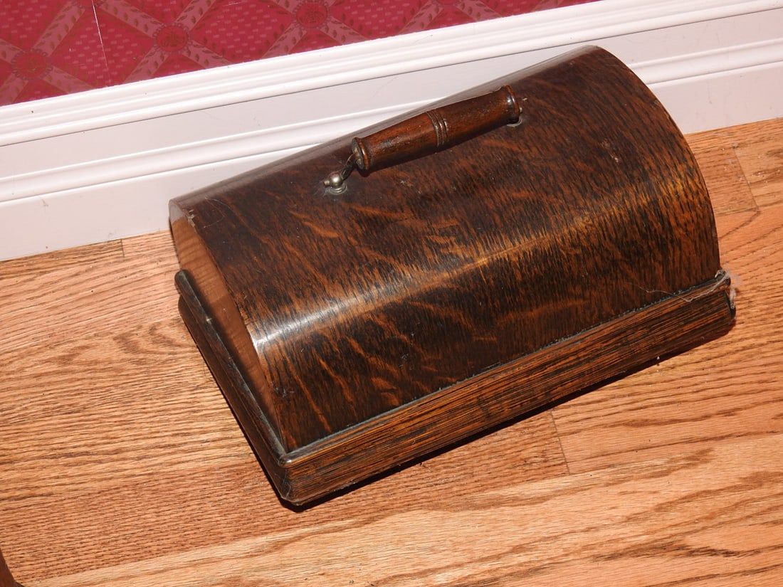 Edison Standard Cylinder Phonograph with Horn - 9