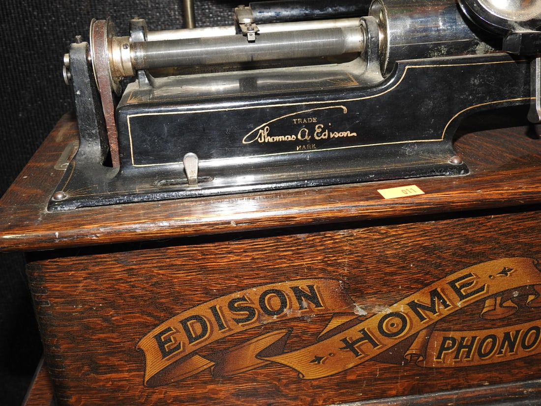 Edison Home Cylinder Phonograph with Large Horn - 2
