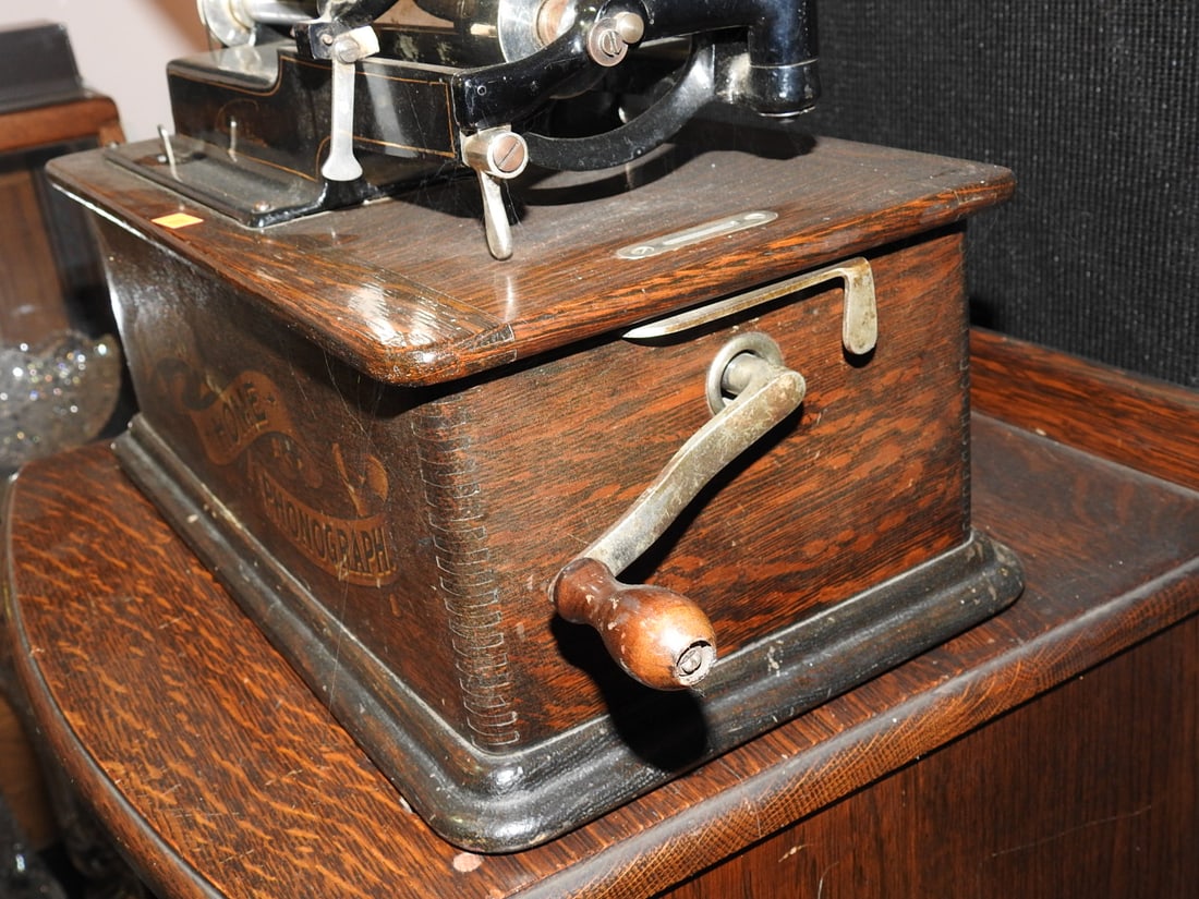 Edison Home Cylinder Phonograph with Large Horn - 4