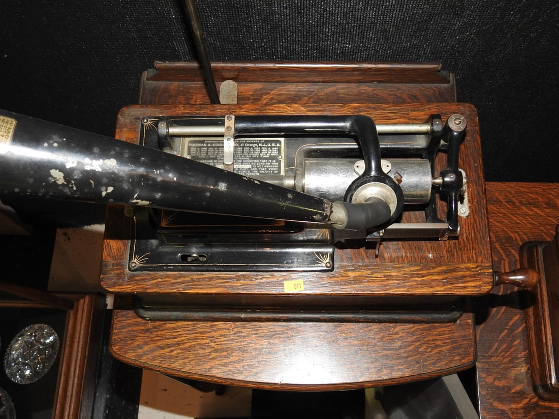 Edison Home Cylinder Phonograph with Large Horn - 5