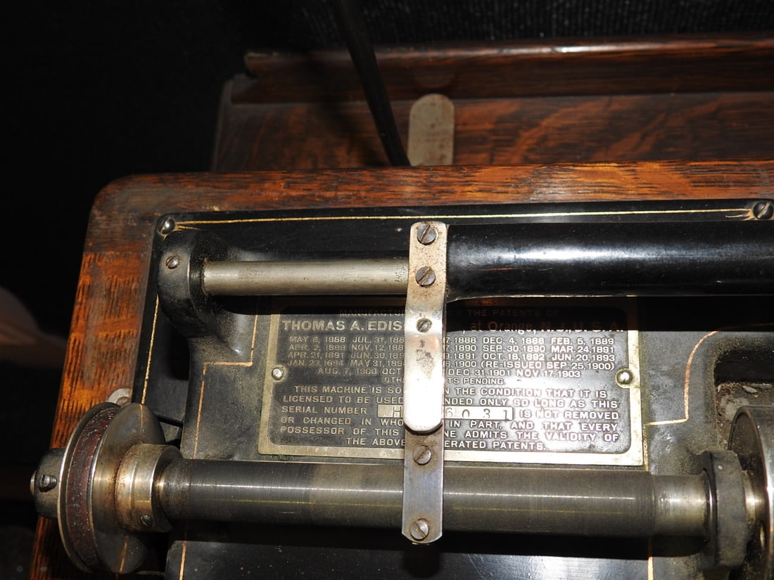 Edison Home Cylinder Phonograph with Large Horn - 6