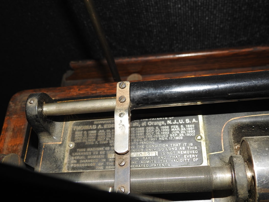 Edison Home Cylinder Phonograph with Large Horn - 7
