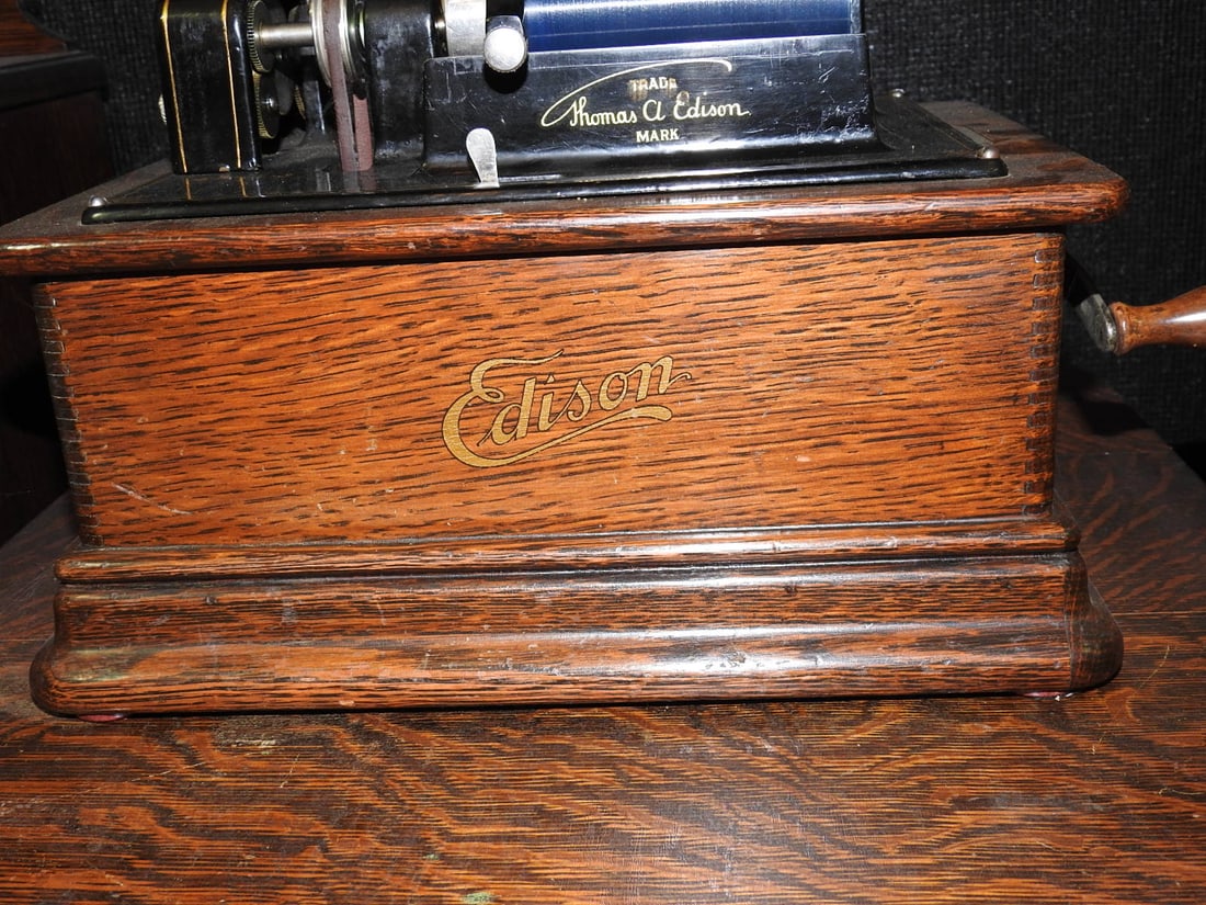 Edison Cylinder Phonograph with Wooden Horn - 2