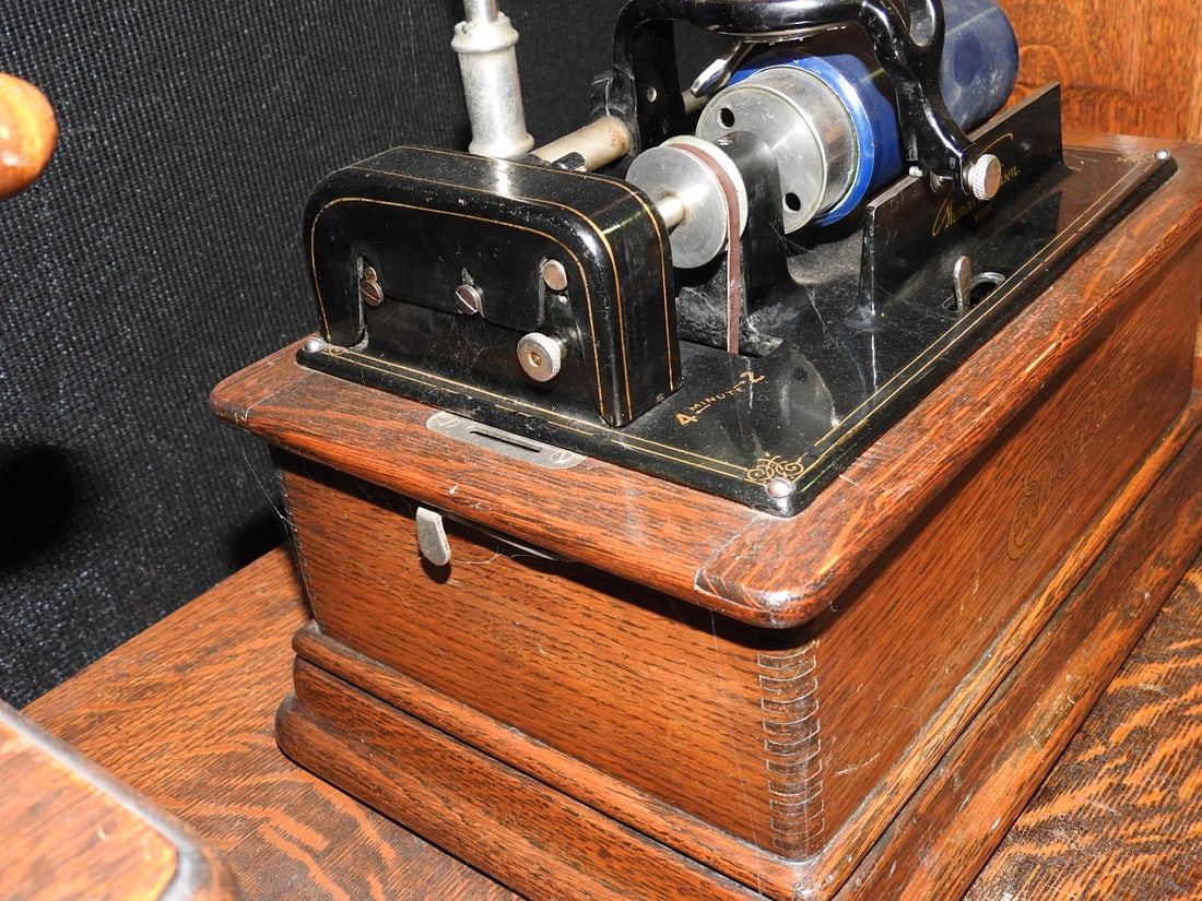 Edison Cylinder Phonograph with Wooden Horn - 4