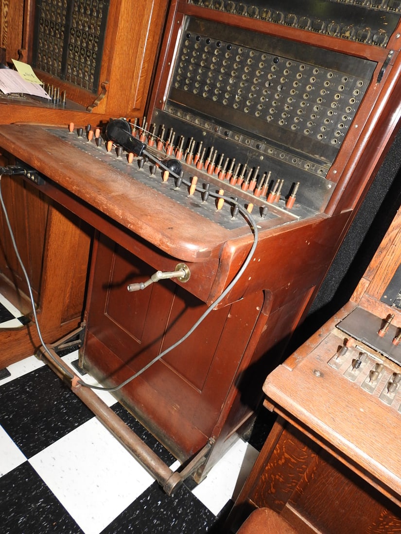 Western Electric 105 Type Magneto Switchboard - 5