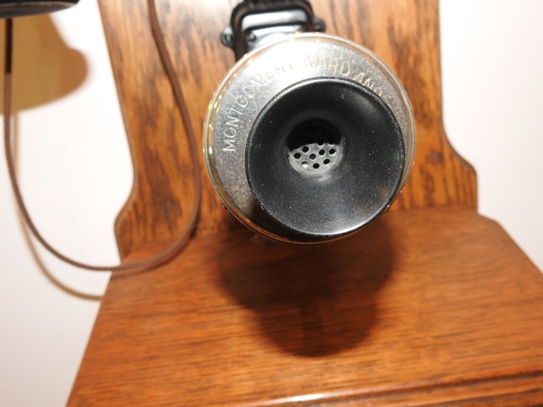 Montgomery Ward Diamond Oak Wall Telephone - 8
