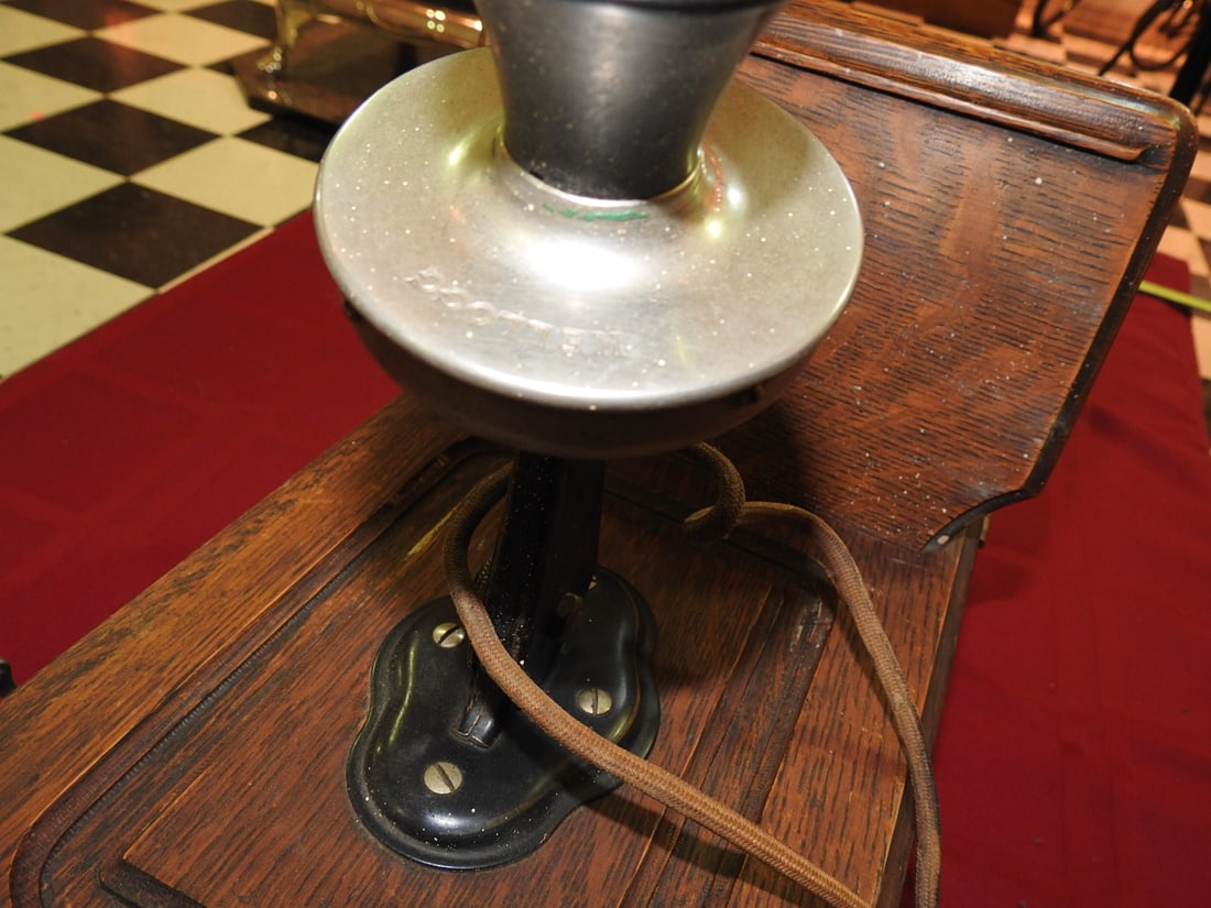 Kellogg Oak Desk Telephone with Double Bells - 6