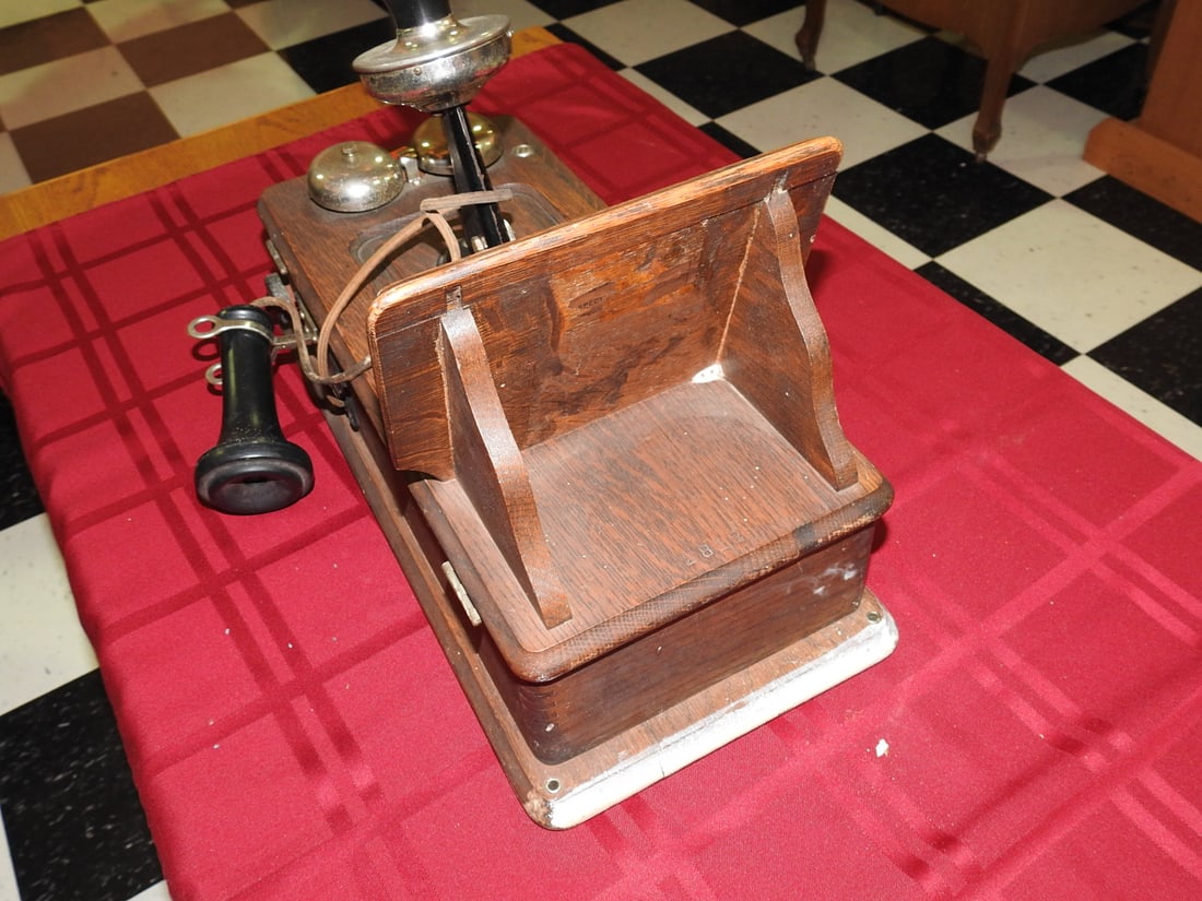 Kellogg Oak Desk Telephone with Double Bells - 4