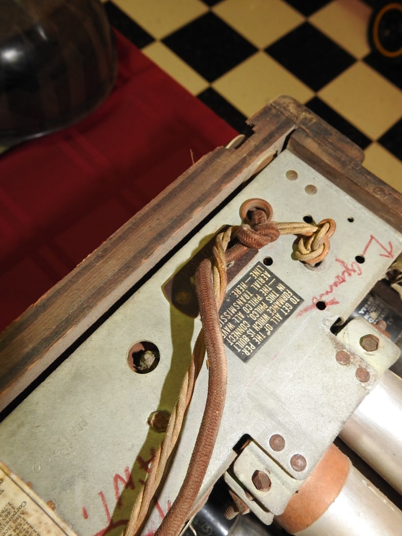 Philco Wood Tabletop Radio - 8