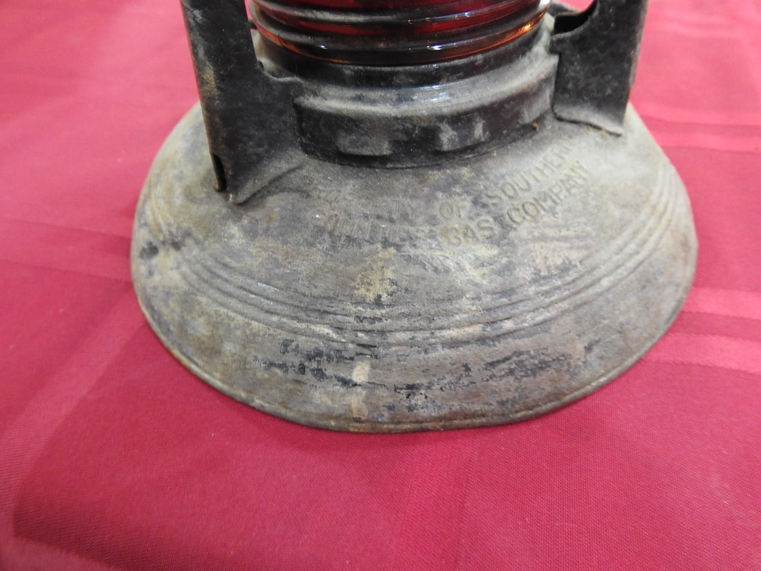 Dietz No. 40 Traffic Gard Lantern with Red Glass Lens - 5