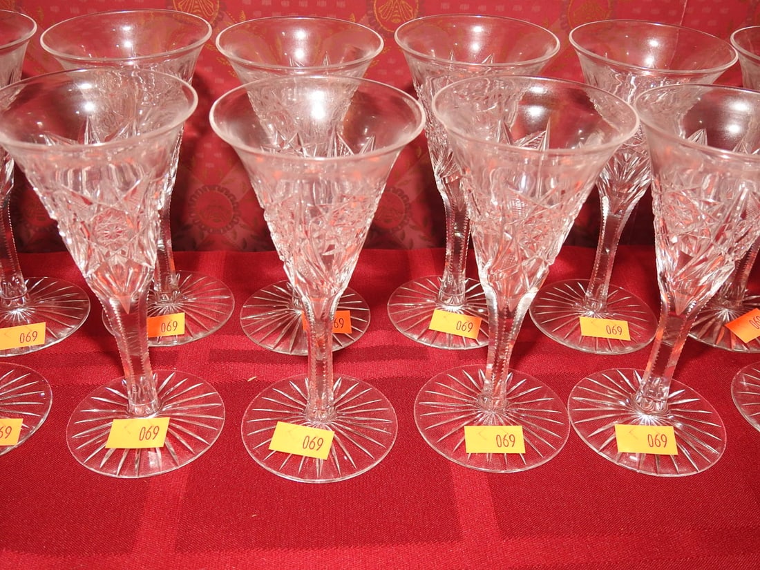 Cut Crystal Decanter with Cordial Glass - 4