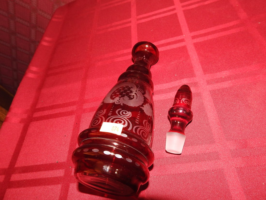 Ruby Flashed Etched Decanter with Six Cordials - 4