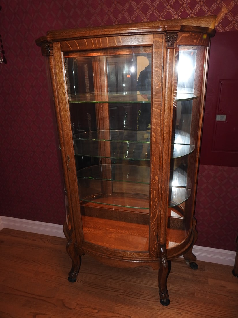 Oak Curved Glass Lighted Curio Cabinet - 13