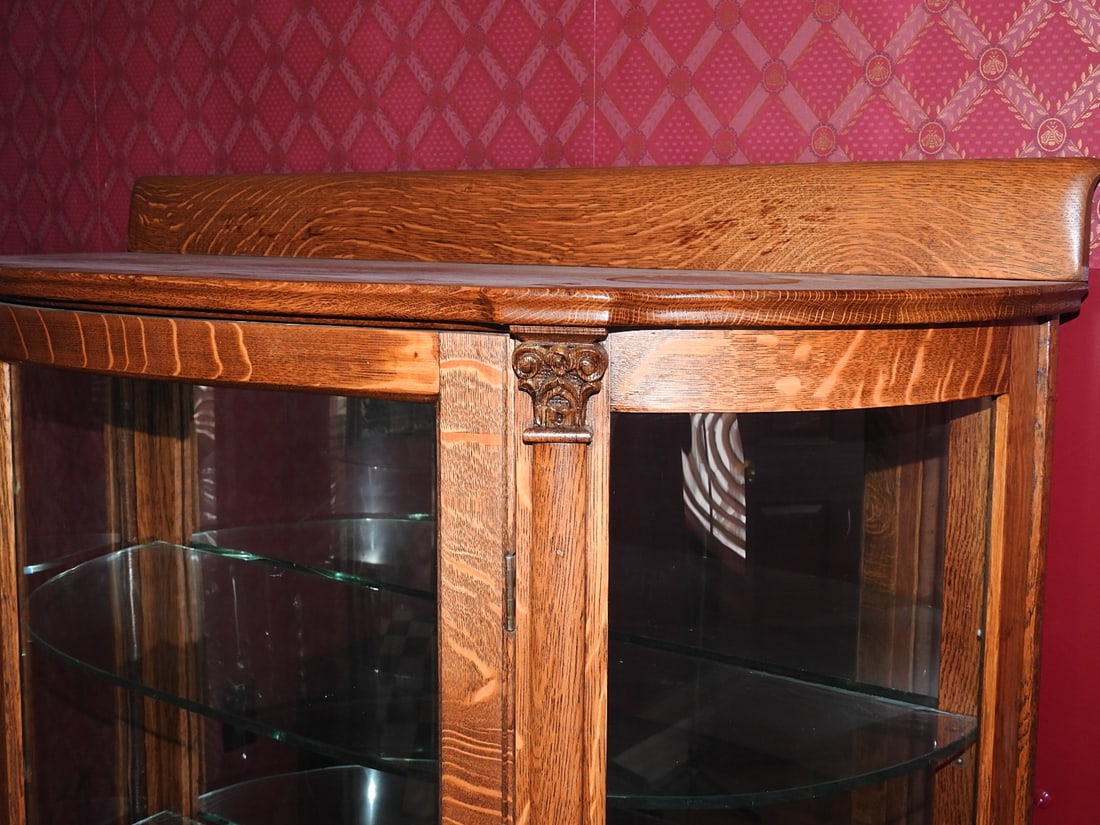 Oak Curved Glass Lighted Curio Cabinet - 6