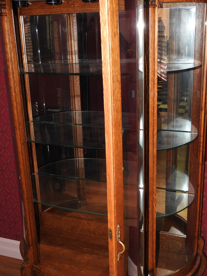 Oak Curved Glass Lighted Curio Cabinet - 7
