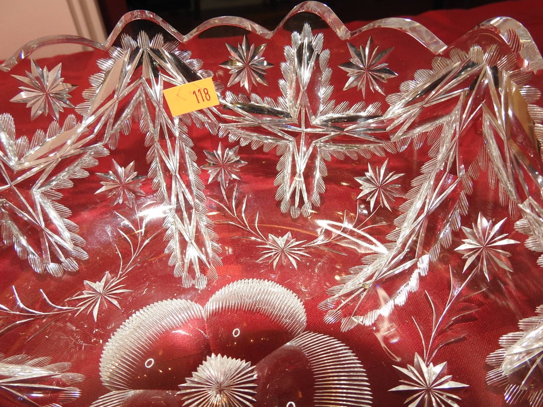 Floral Wheel-Etched Glass Console Bowl - 3