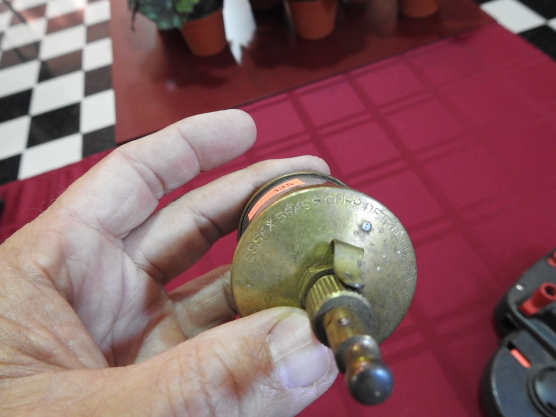 Essex Brass Co. Brass and Glass Cylinder Oiler - 4