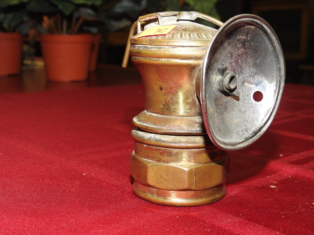Auto-Lite Universal Carbide Miner Lamp - 2