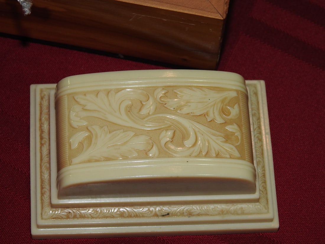 Wood Box with Timex, Wyler and Buren Watches - 8
