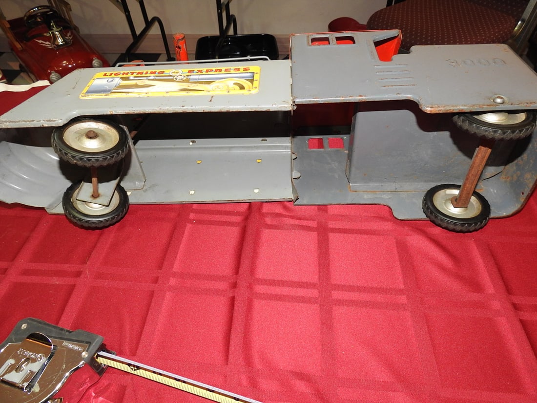 Marx Lightning Express 3000 Ride-On Toy Train - 9