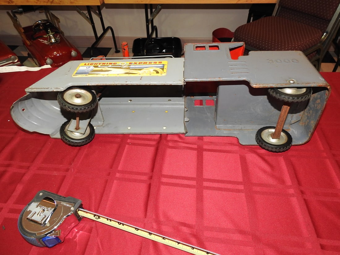 Marx Lightning Express 3000 Ride-On Toy Train - 10