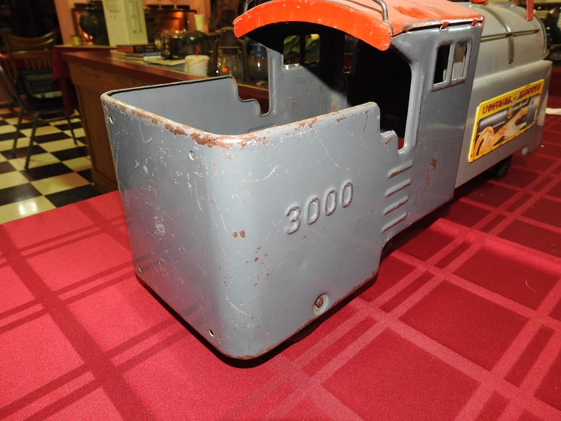 Marx Lightning Express 3000 Ride-On Toy Train - 4