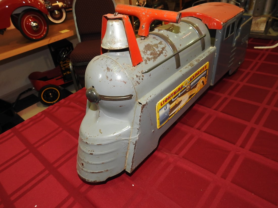 Marx Lightning Express 3000 Ride-On Toy Train - 7