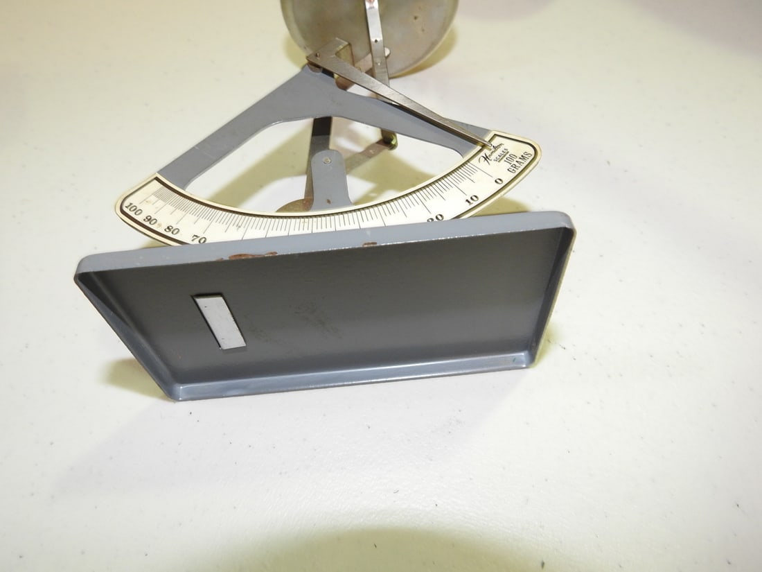Hamilton 100 Gram Counter Scale - 4