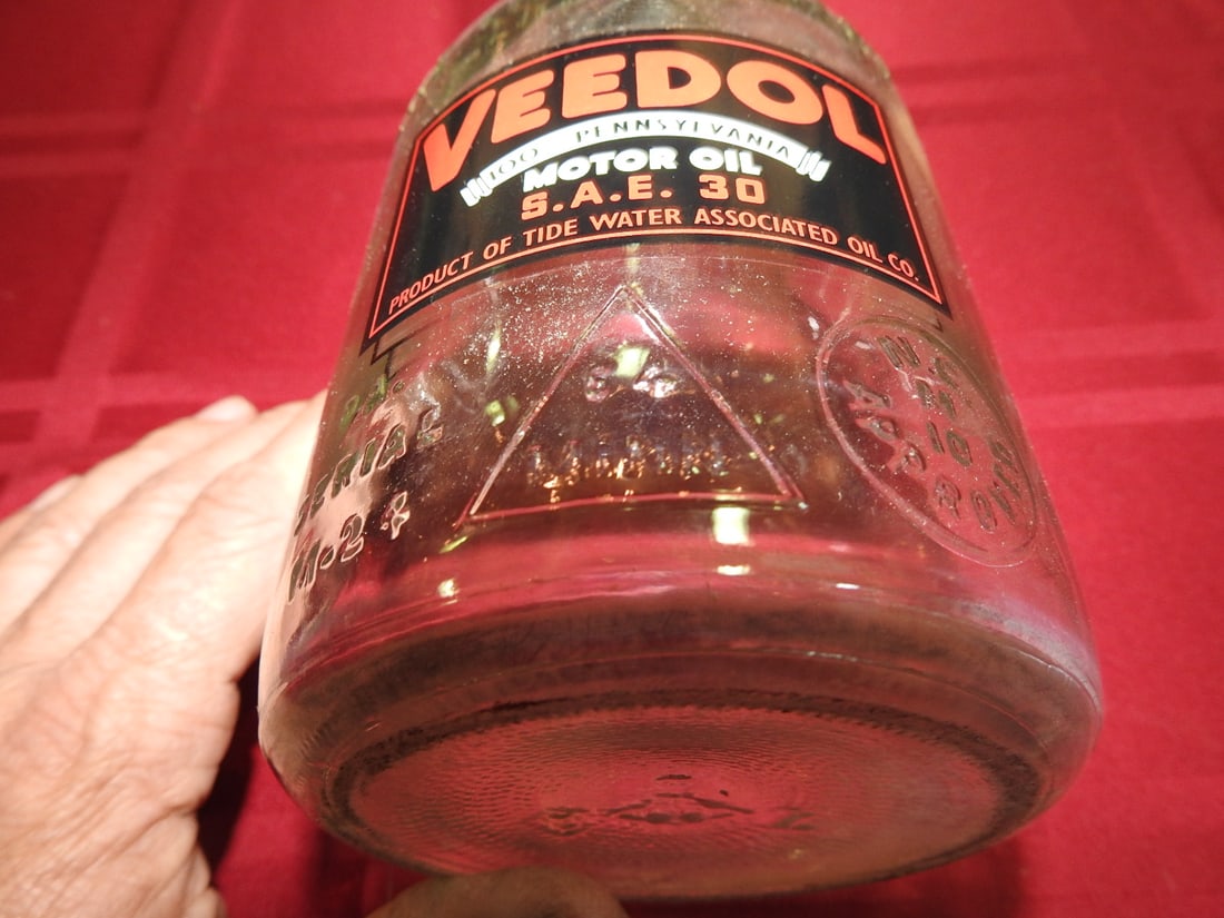 Veedol Motor Oil Glass Bottle with Spout - 4
