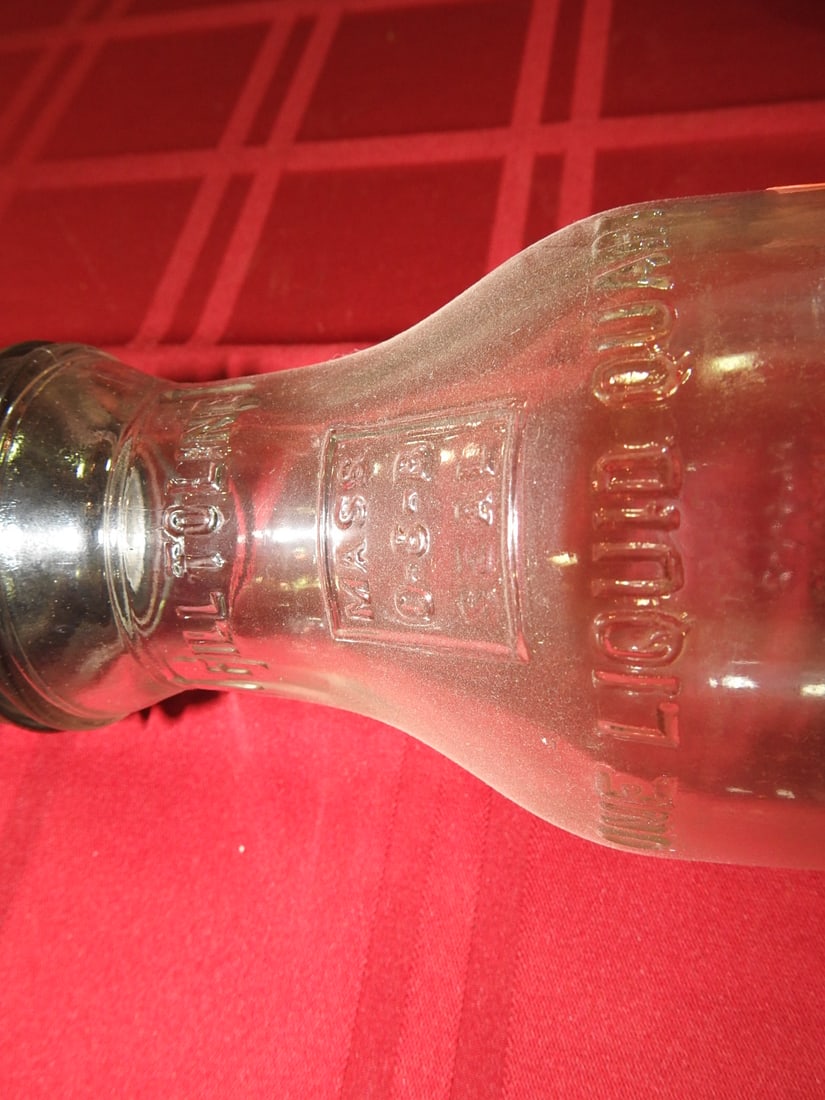 Hoffman Dayton Quart Glass Oil Bottle - 3