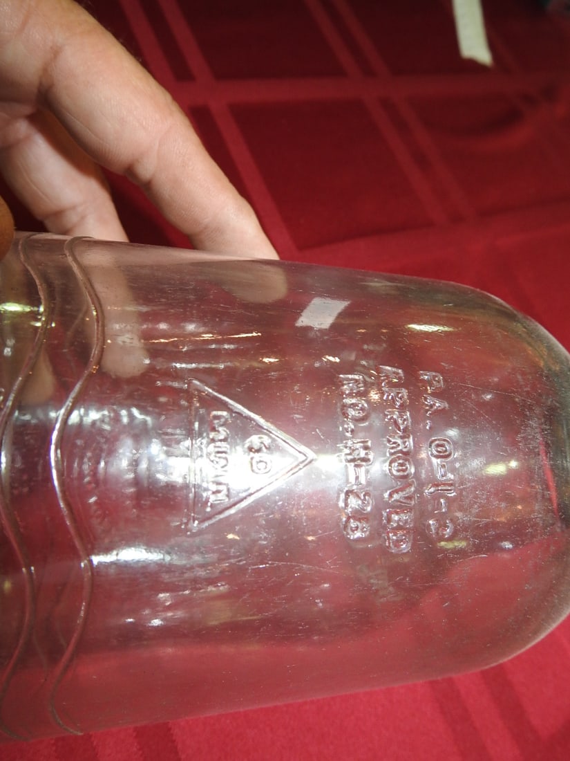 Hoffman Dayton Quart Glass Oil Bottle - 5