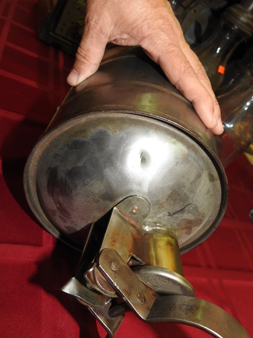 Peerless Metal Fuel Can, Chicago - 6
