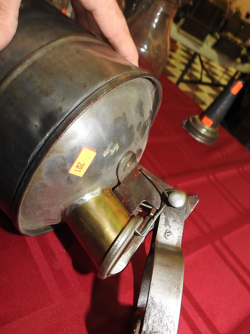Peerless Metal Fuel Can, Chicago - 7