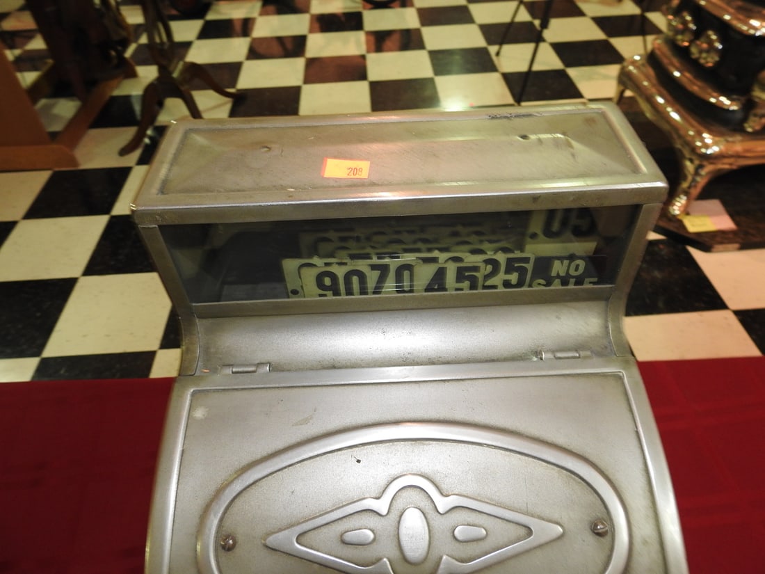 St. Louis Cash Register Co. Antique Register - 2
