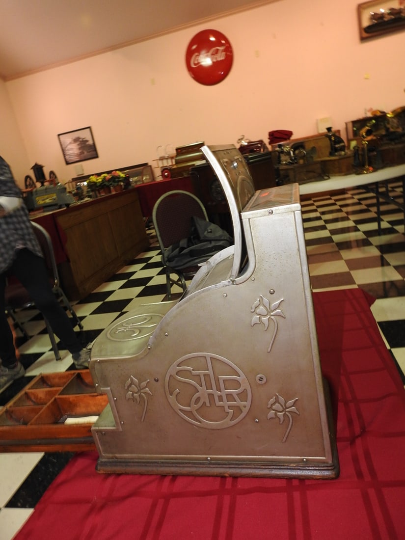 St. Louis Cash Register Co. Antique Register - 8
