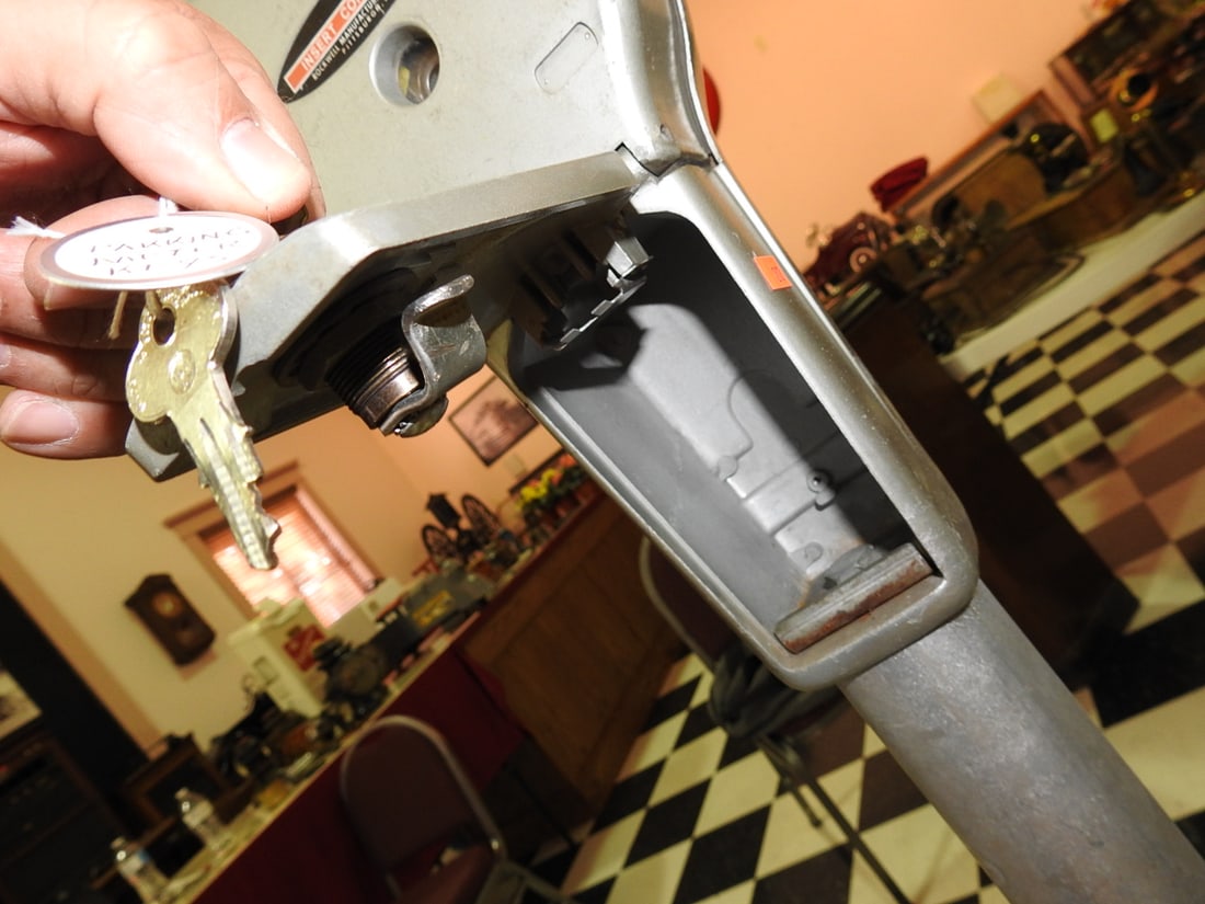 Park-O-Meter 120 Vintage Parking Meter - 5