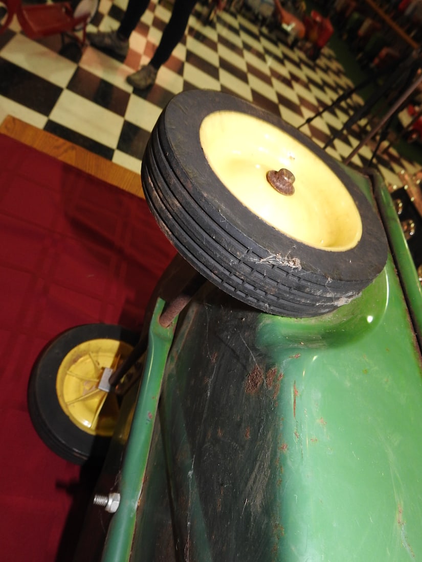 Vintage John Deere Trailer Wagon - 7