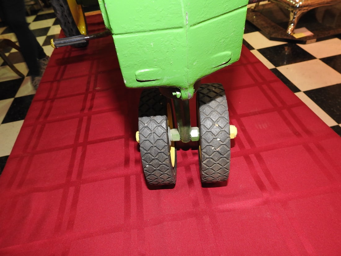 John Deere Model No. 10 Three-Hole Pedal Tractor - 8