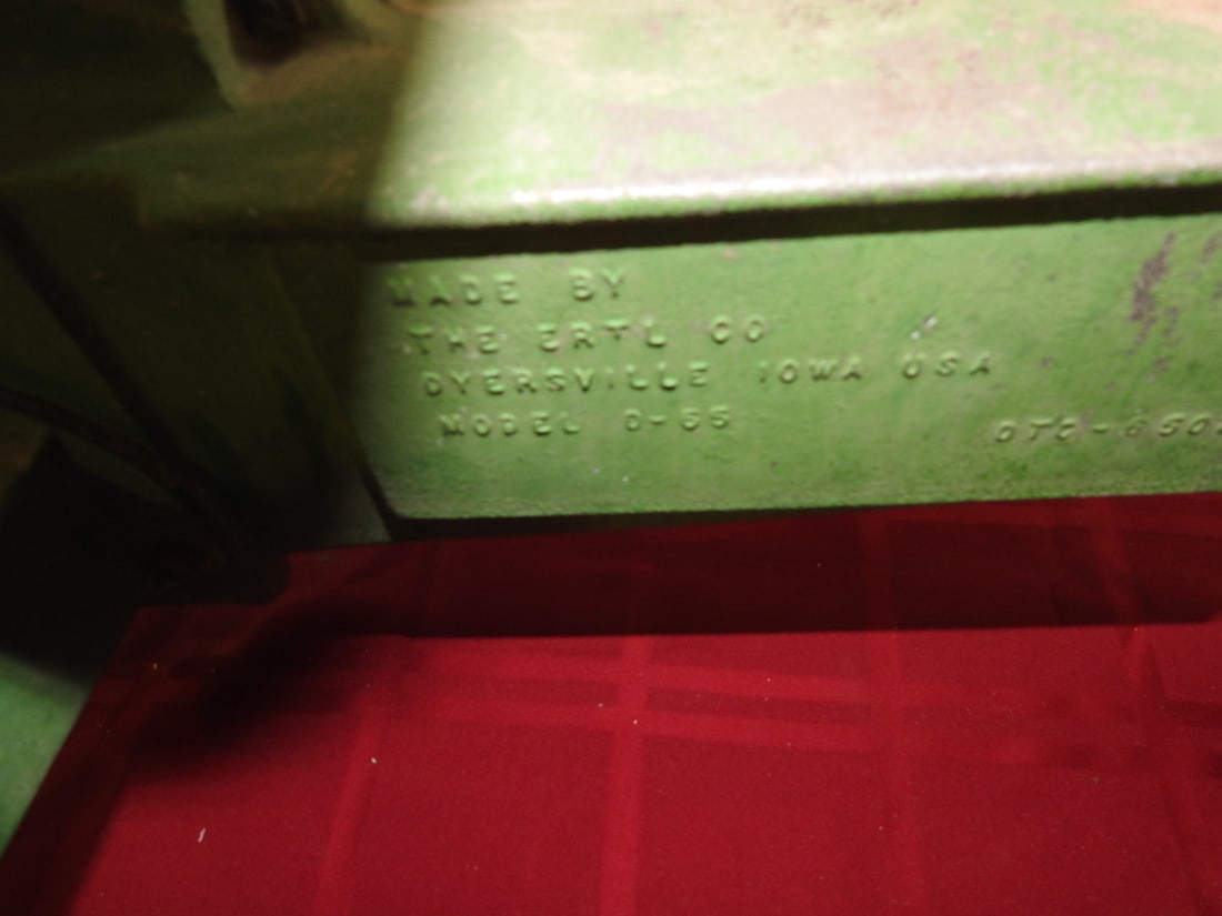 ERTL John Deere Model No. 20 Pedal Tractor - 2