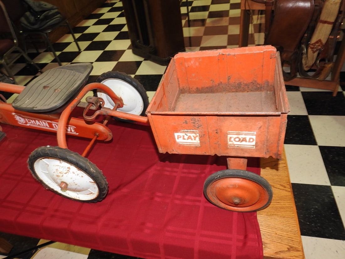 AMF 502 Power Trac Pedal Tractor with Wagon - 10
