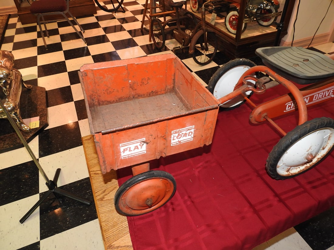 AMF 502 Power Trac Pedal Tractor with Wagon - 7